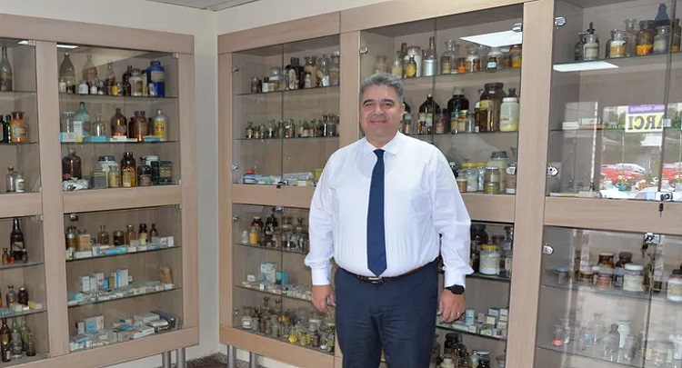 ’Eczanelere Meslek Hakkı Verilmeli’