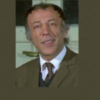 Bir Münir Özkul Geçti